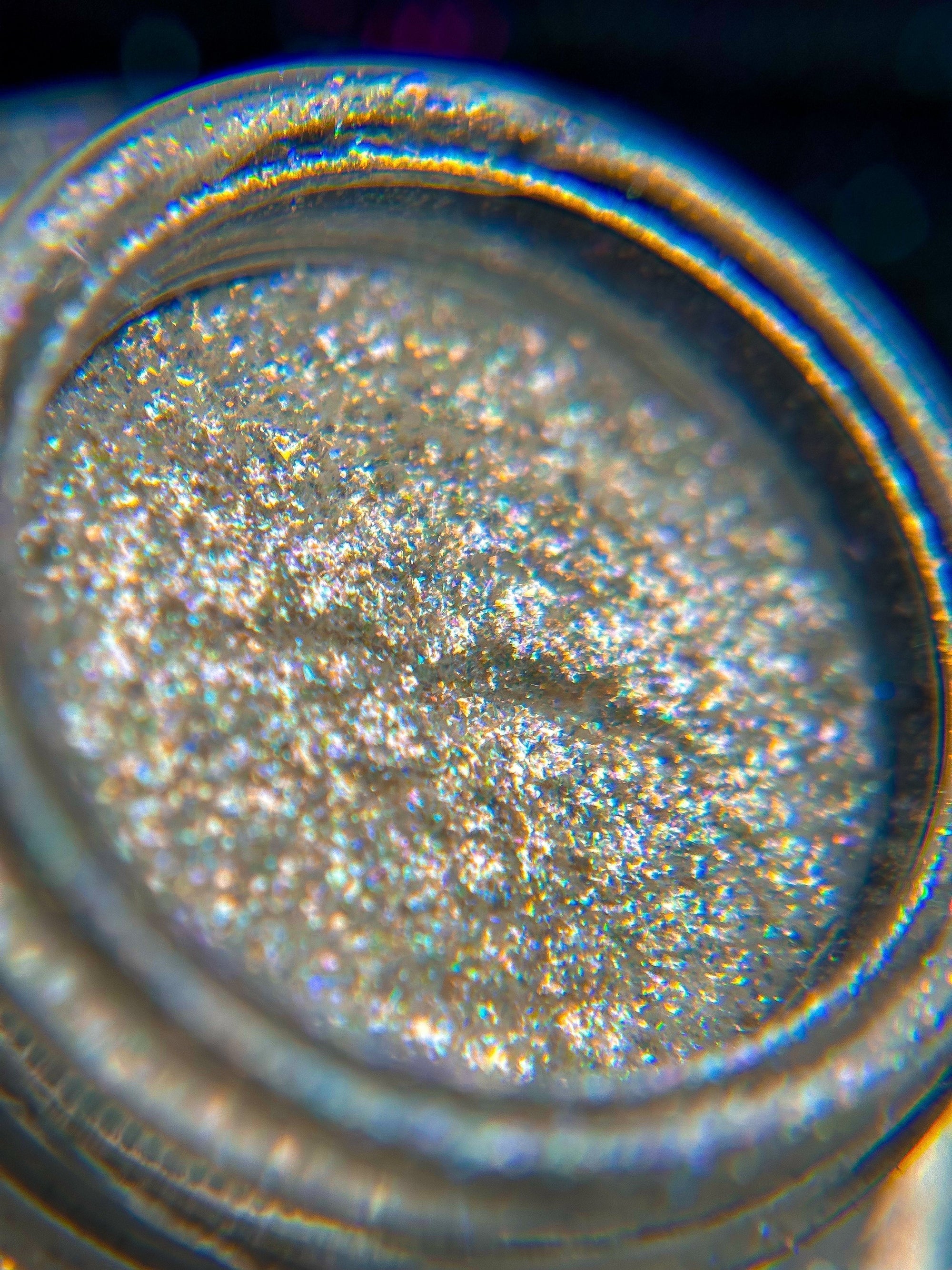 How to Apply Loose Pigments Like a Pro