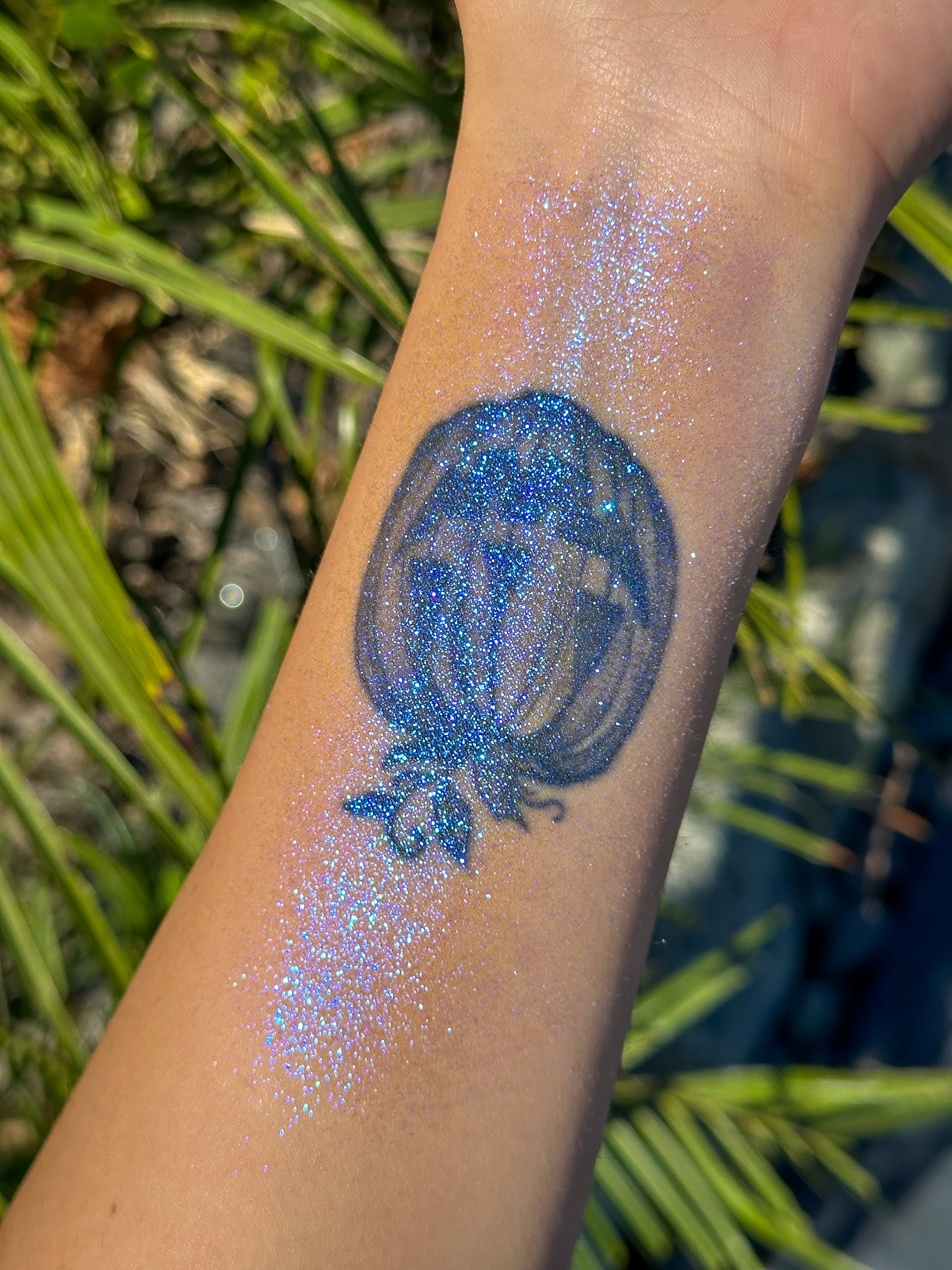 V Glitter Gel by Veronica Meers