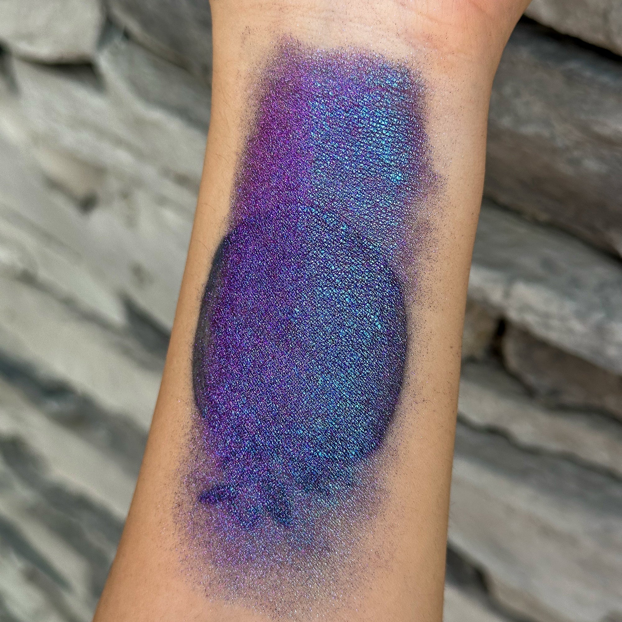 Galaxy Duochrome Loose Eyeshadow