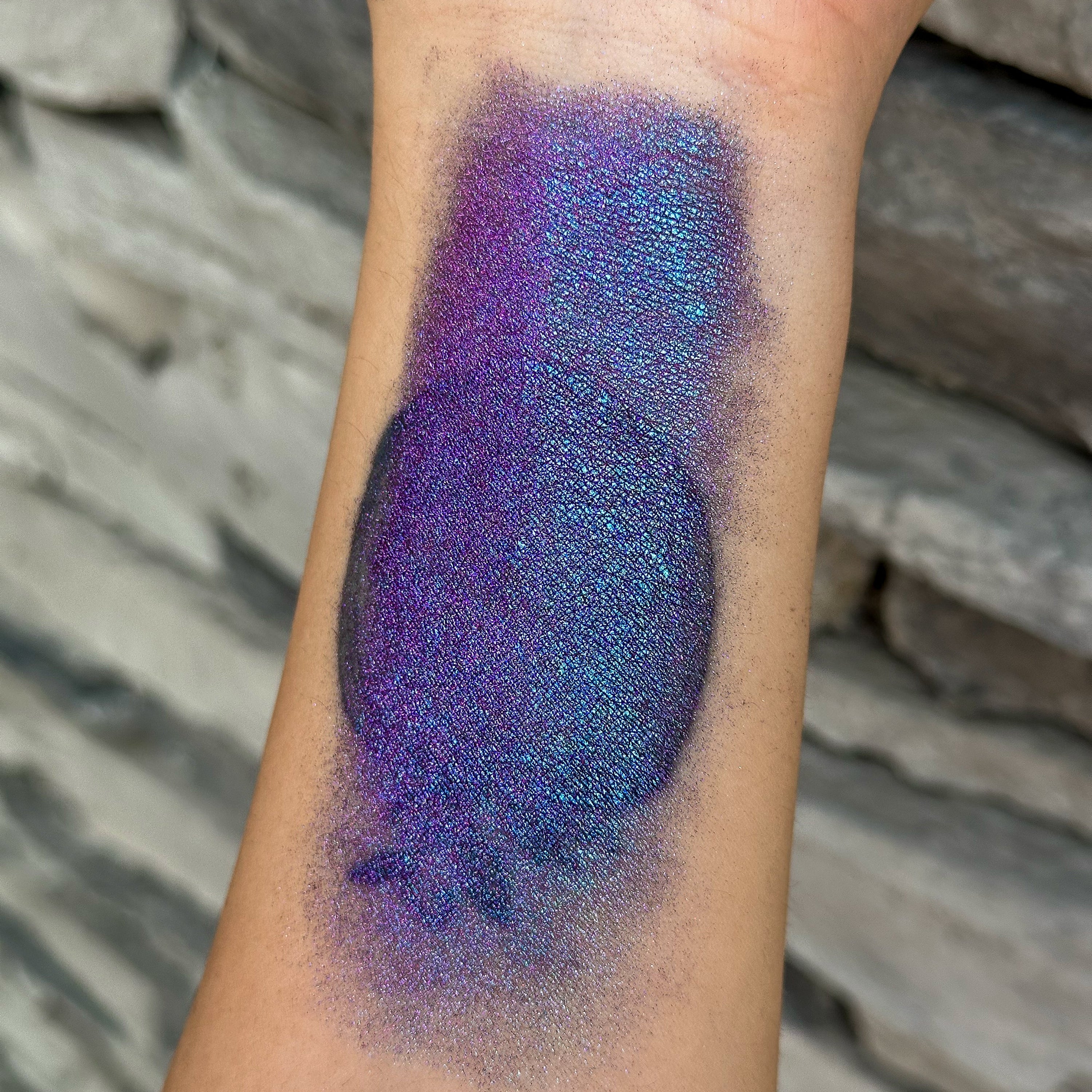 Galaxy Duochrome Loose Eyeshadow