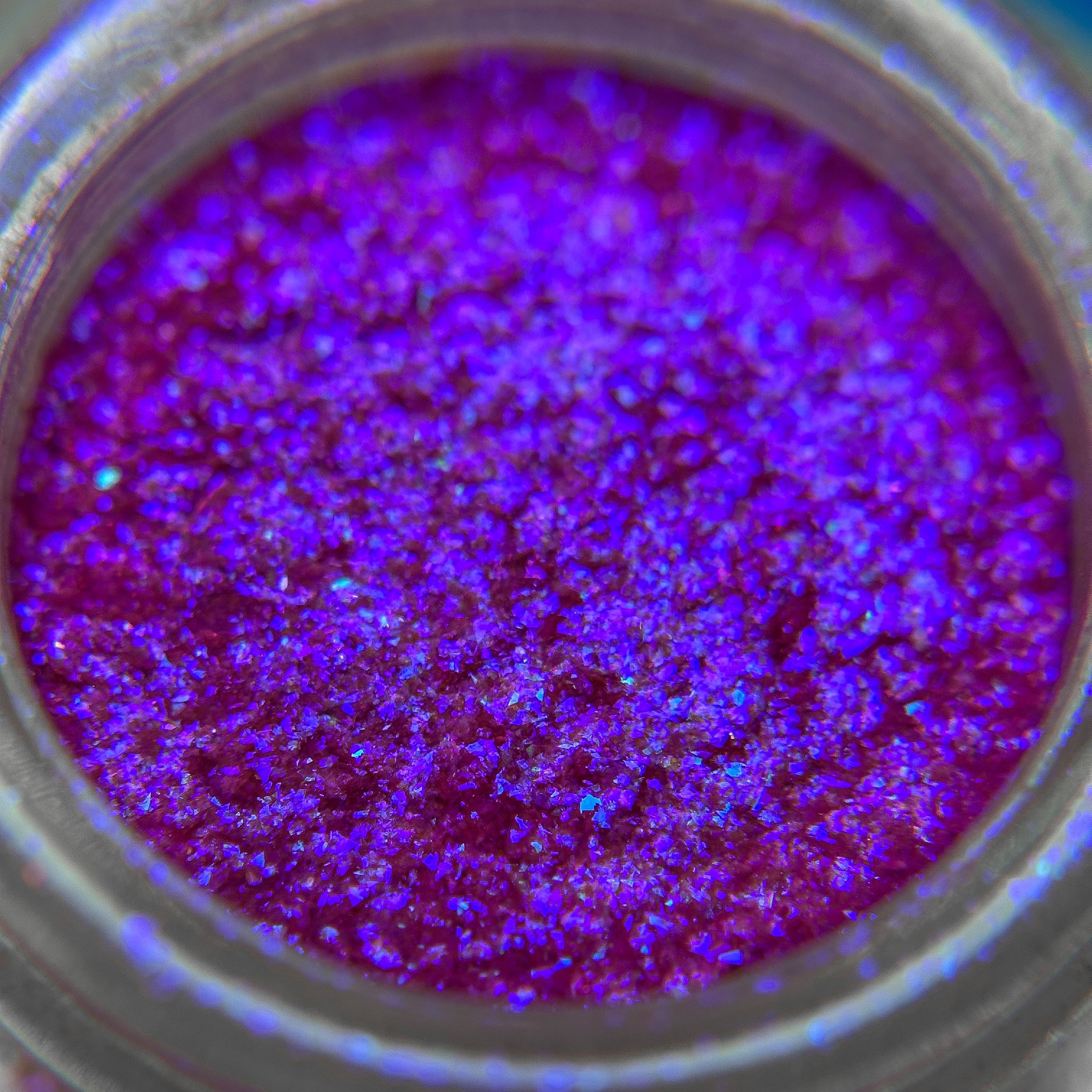 Venus - Chromatic Iridescent Loose Eyeshadow