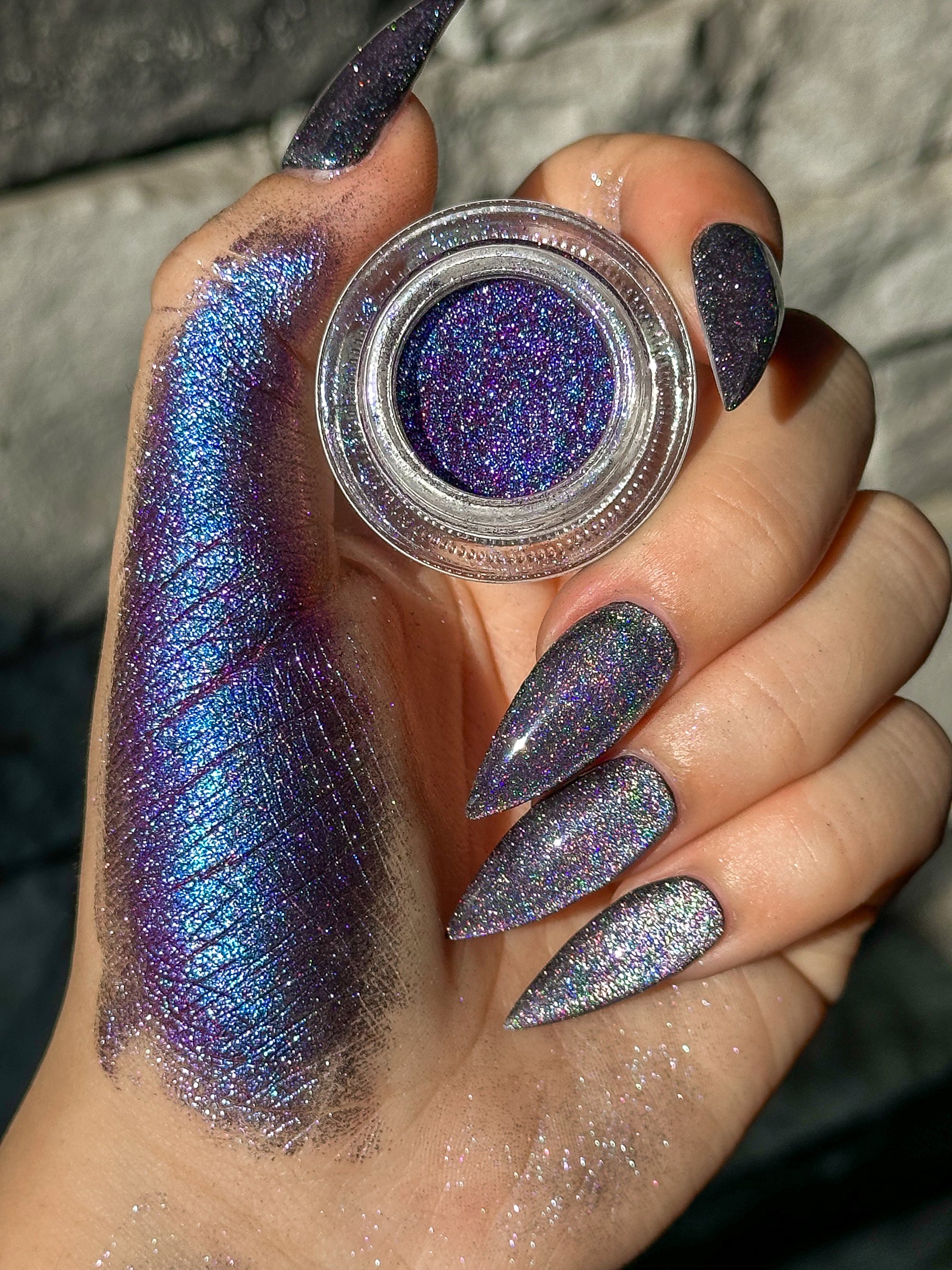 Galaxy Duochrome Loose Eyeshadow