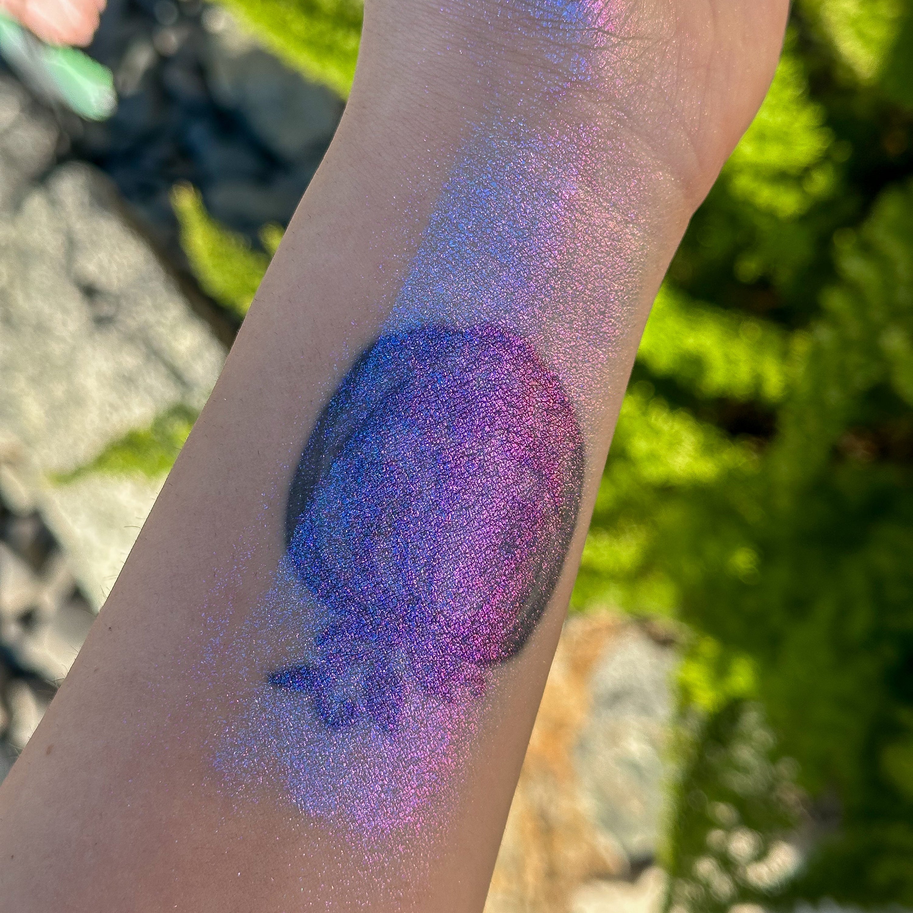 Nebula - Chromatic Iridescent Loose Eyeshadow