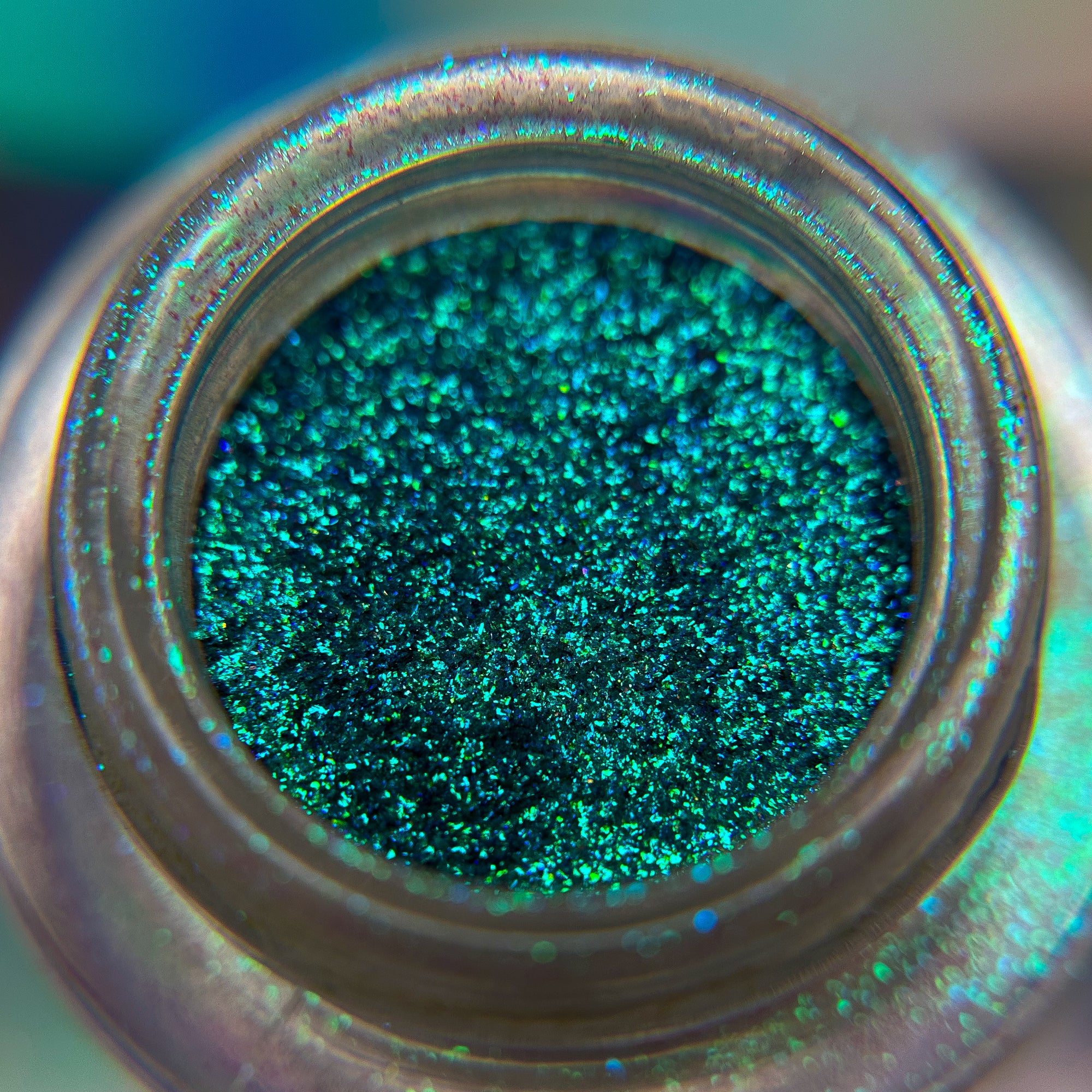 Hylia - Chromatic Iridescent Loose Eyeshadow