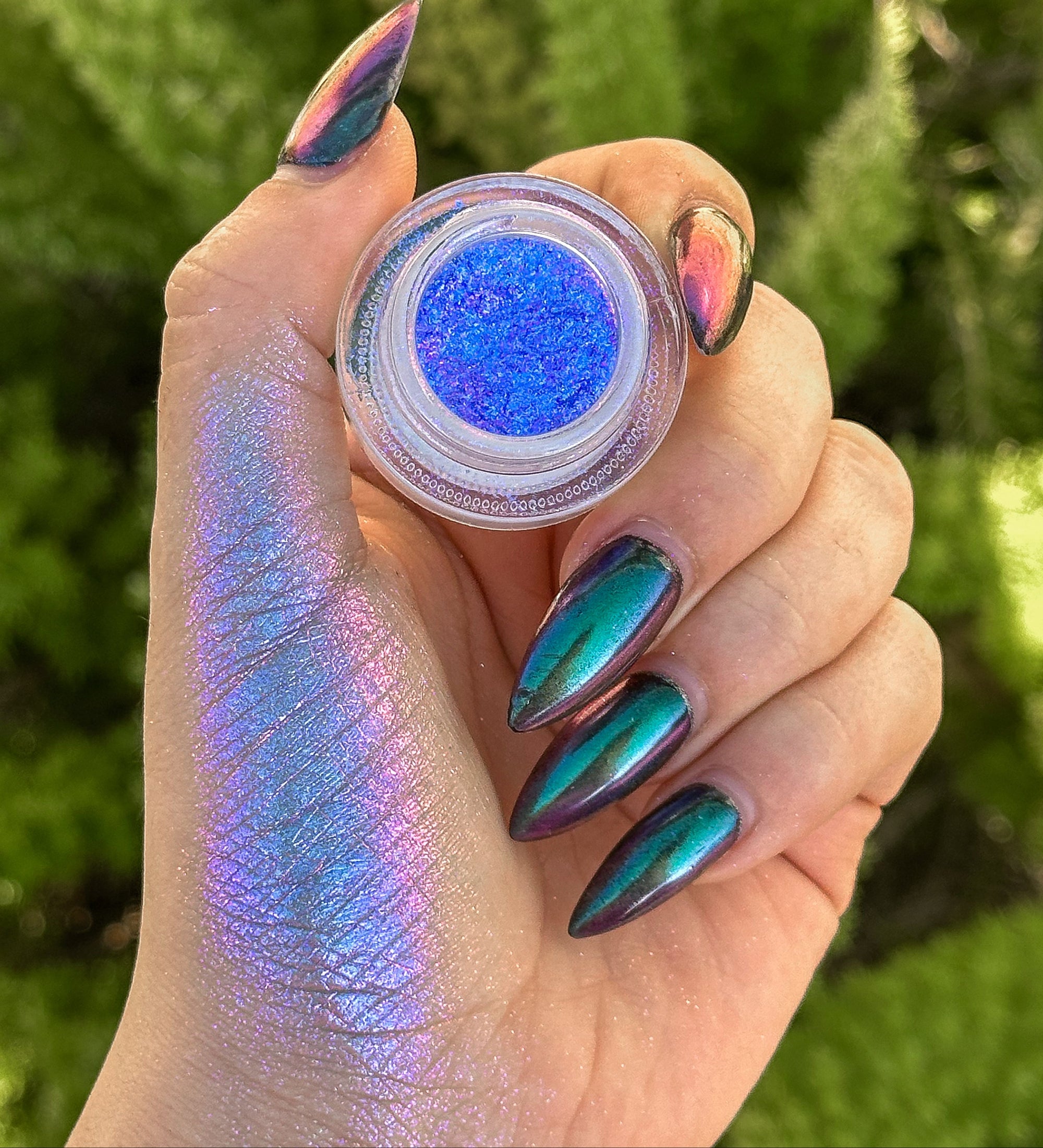 Nebula - Chromatic Iridescent Loose Eyeshadow