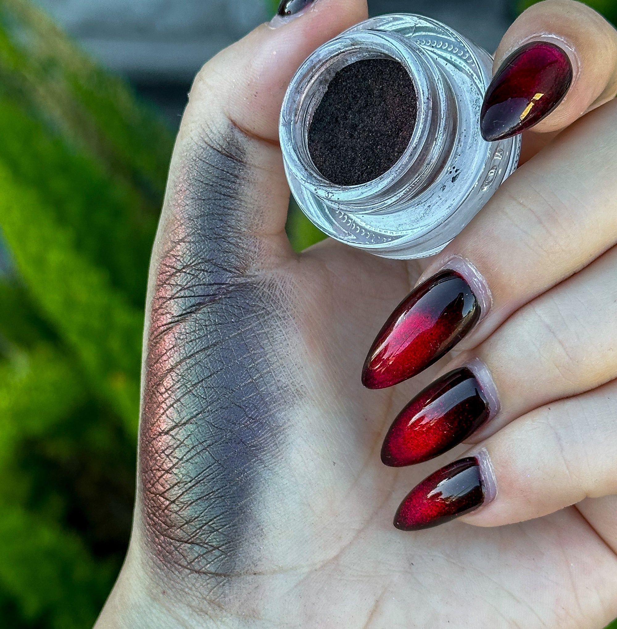 Deep Space Duochrome Loose Eyeshadow