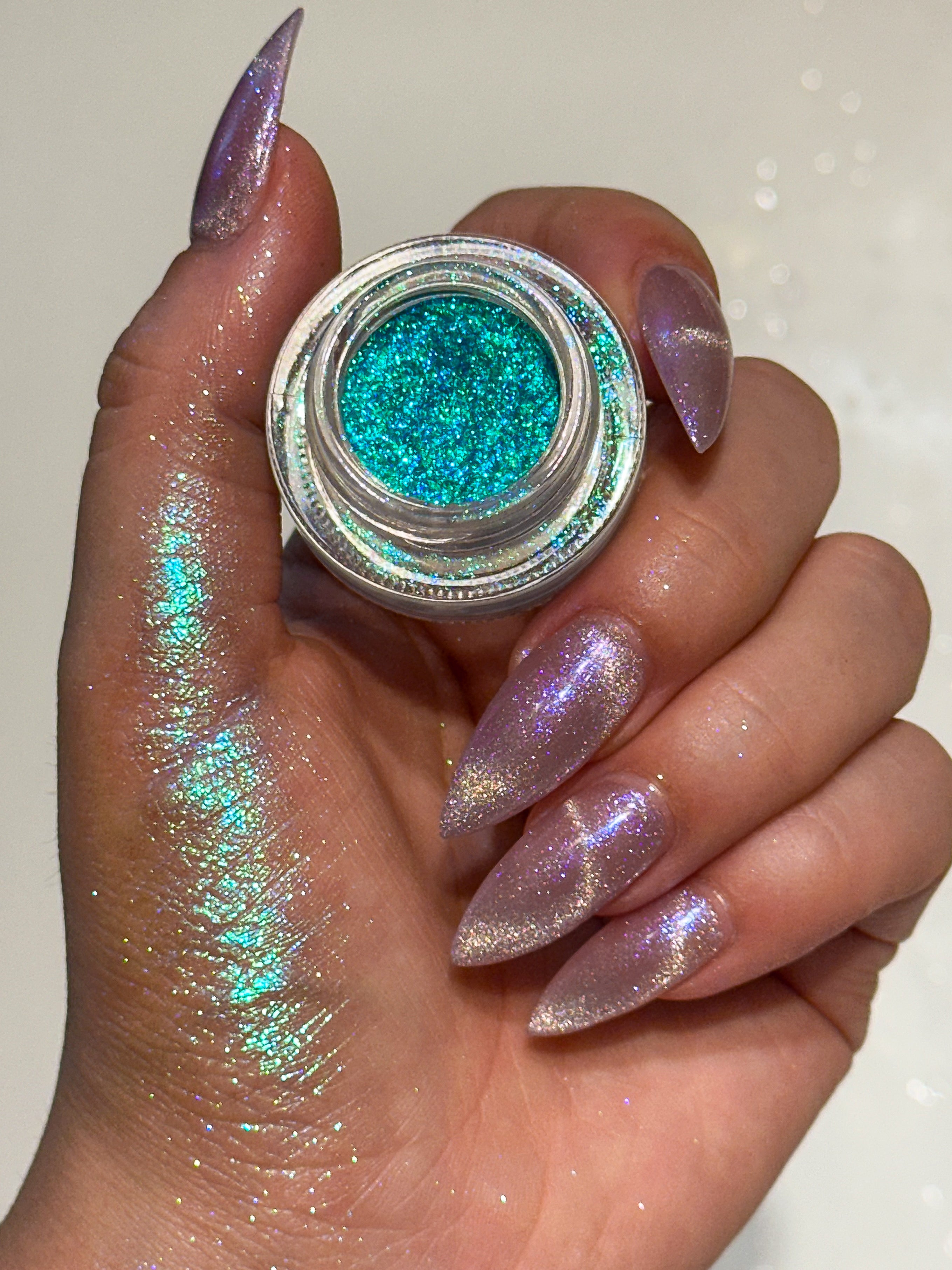 Hylia - Chromatic Iridescent Loose Eyeshadow