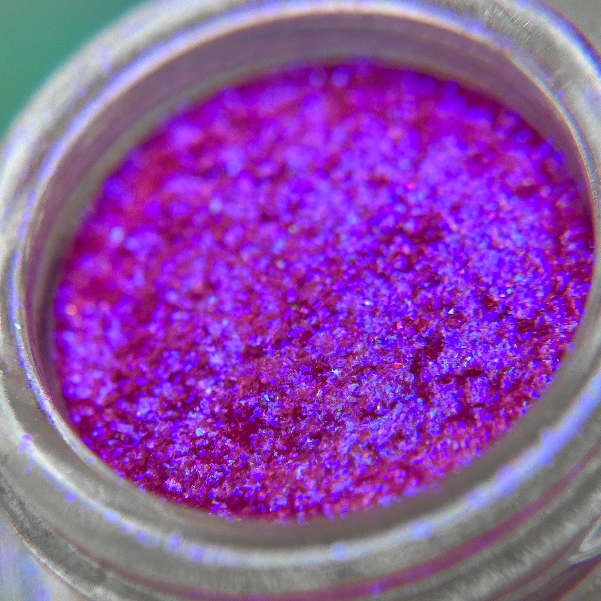 Venus - Chromatic Iridescent Loose Eyeshadow