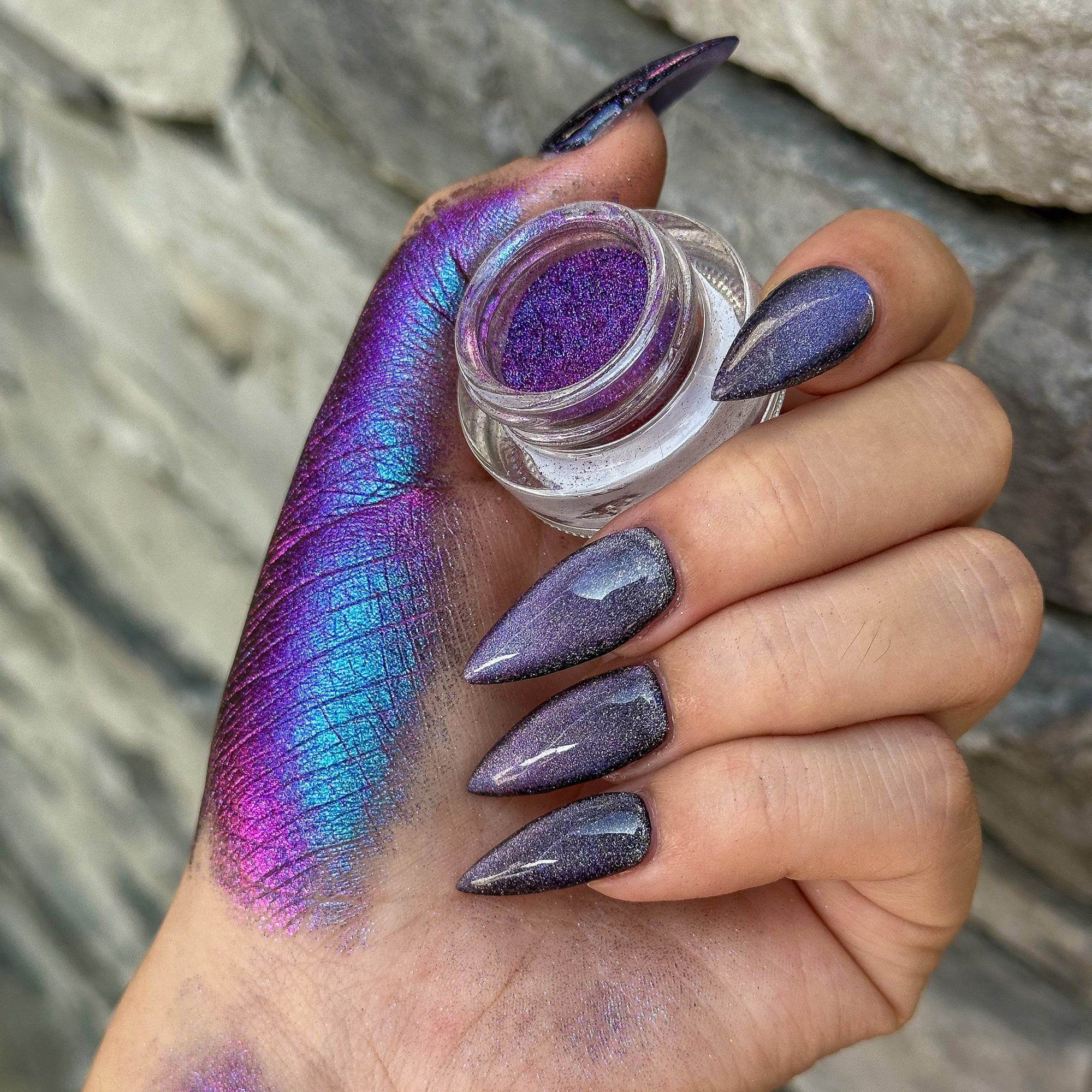 Galaxy Duochrome Loose Eyeshadow