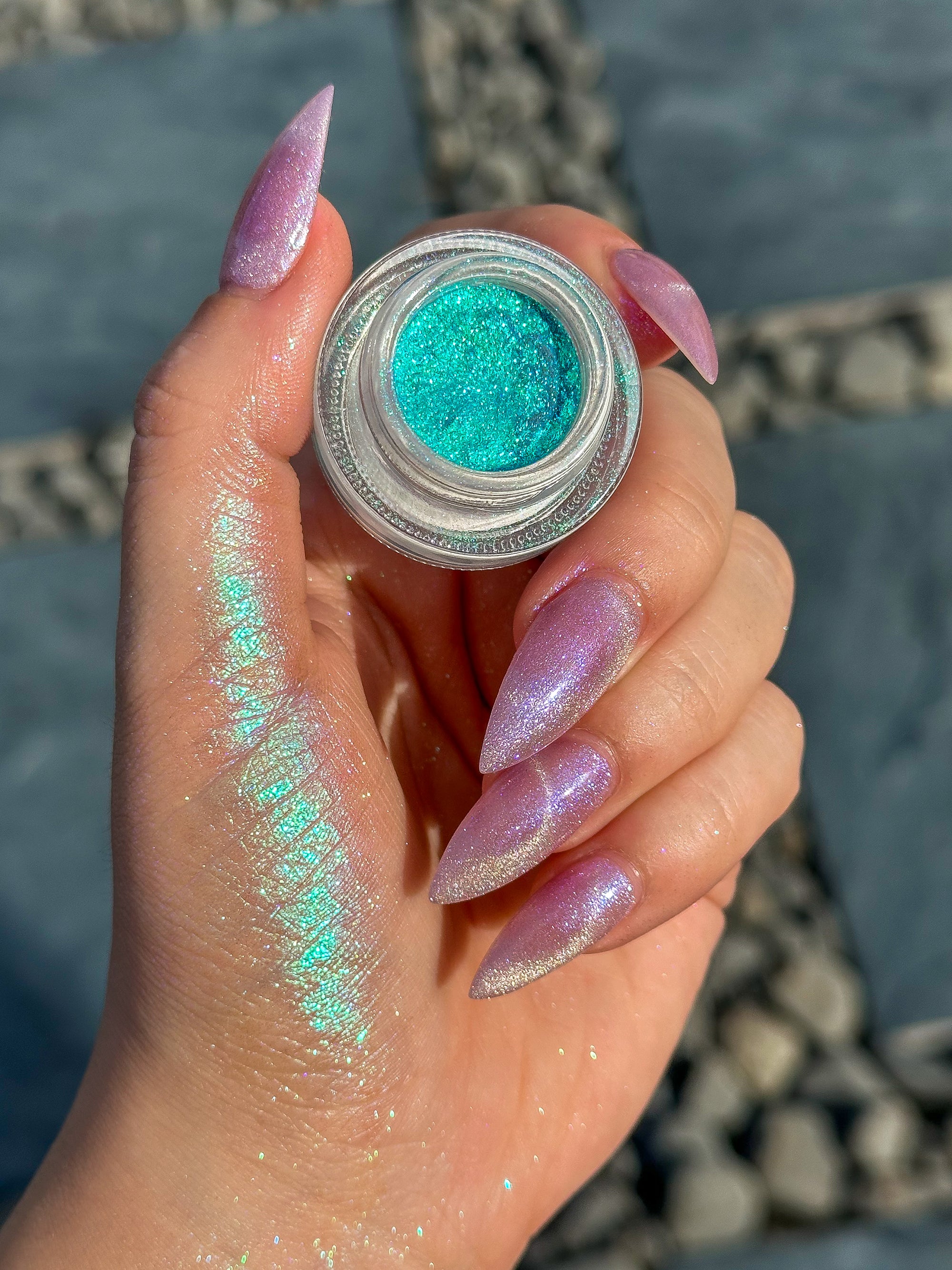 Hylia - Chromatic Iridescent Loose Eyeshadow
