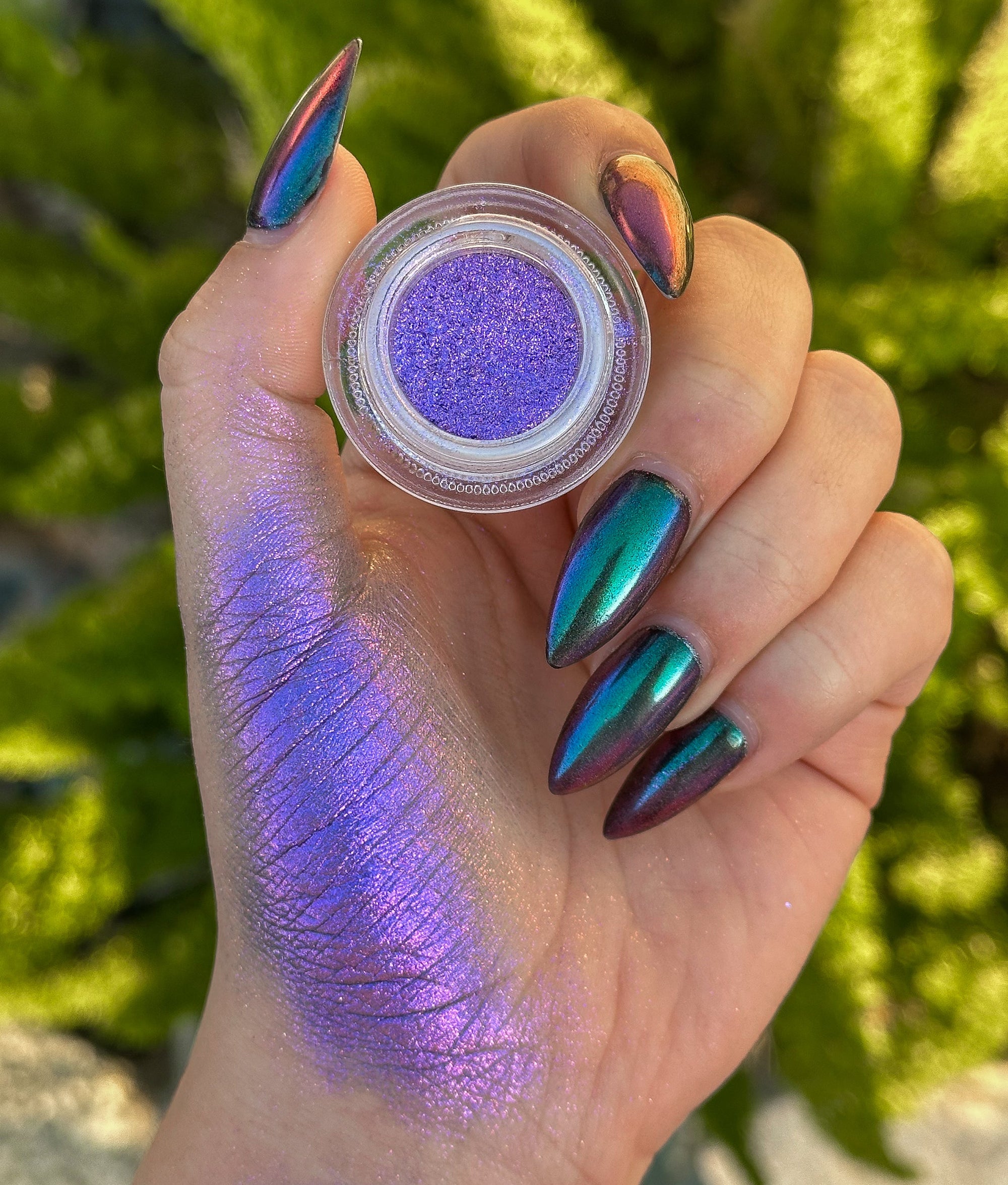 Space Age Duochrome Loose Eyeshadow