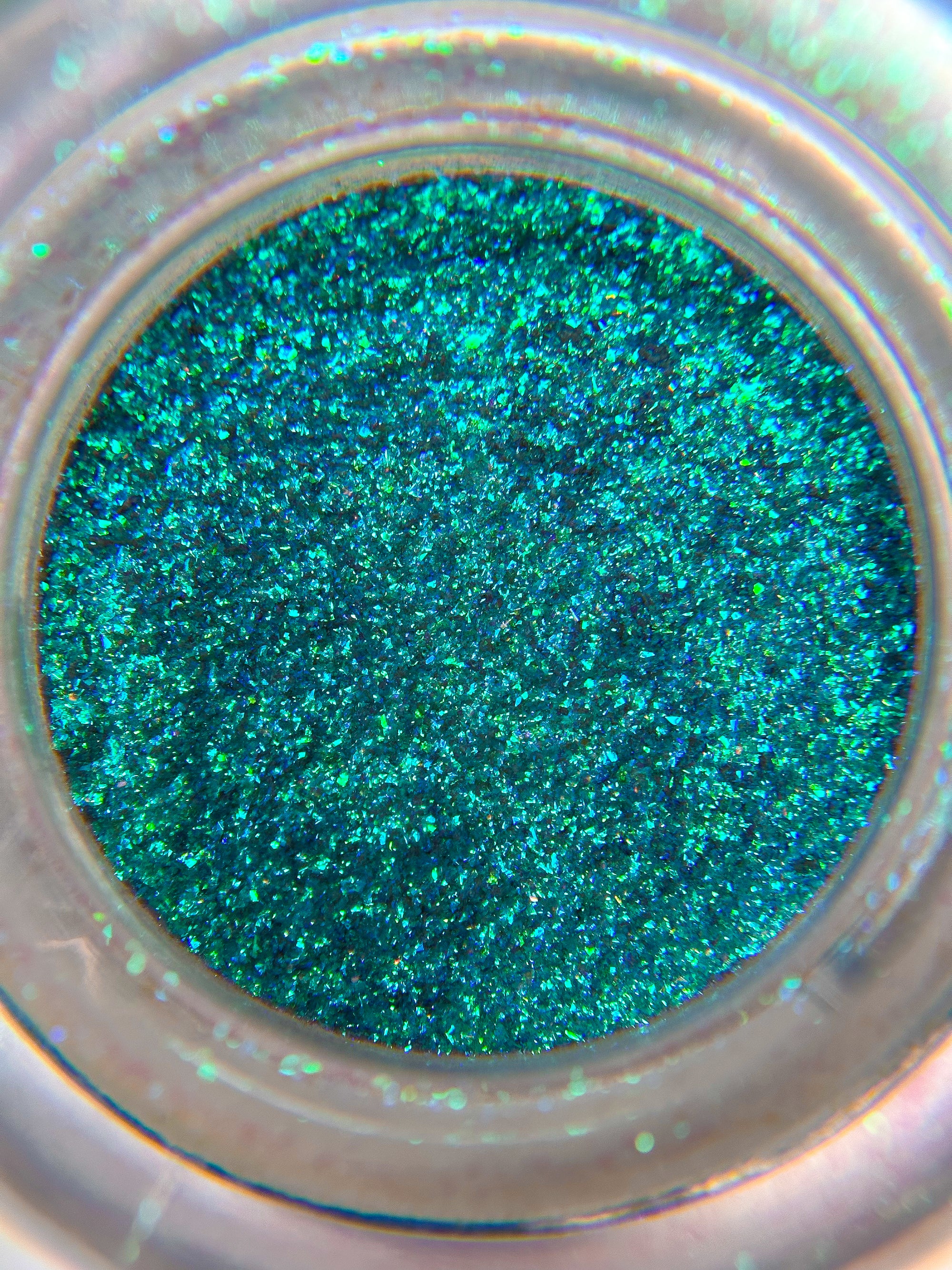 Hylia - Chromatic Iridescent Loose Eyeshadow