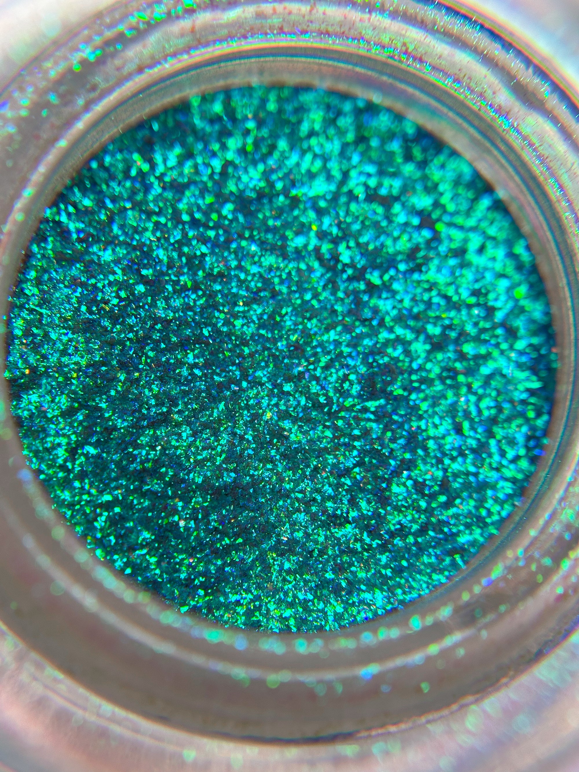 Hylia - Chromatic Iridescent Loose Eyeshadow