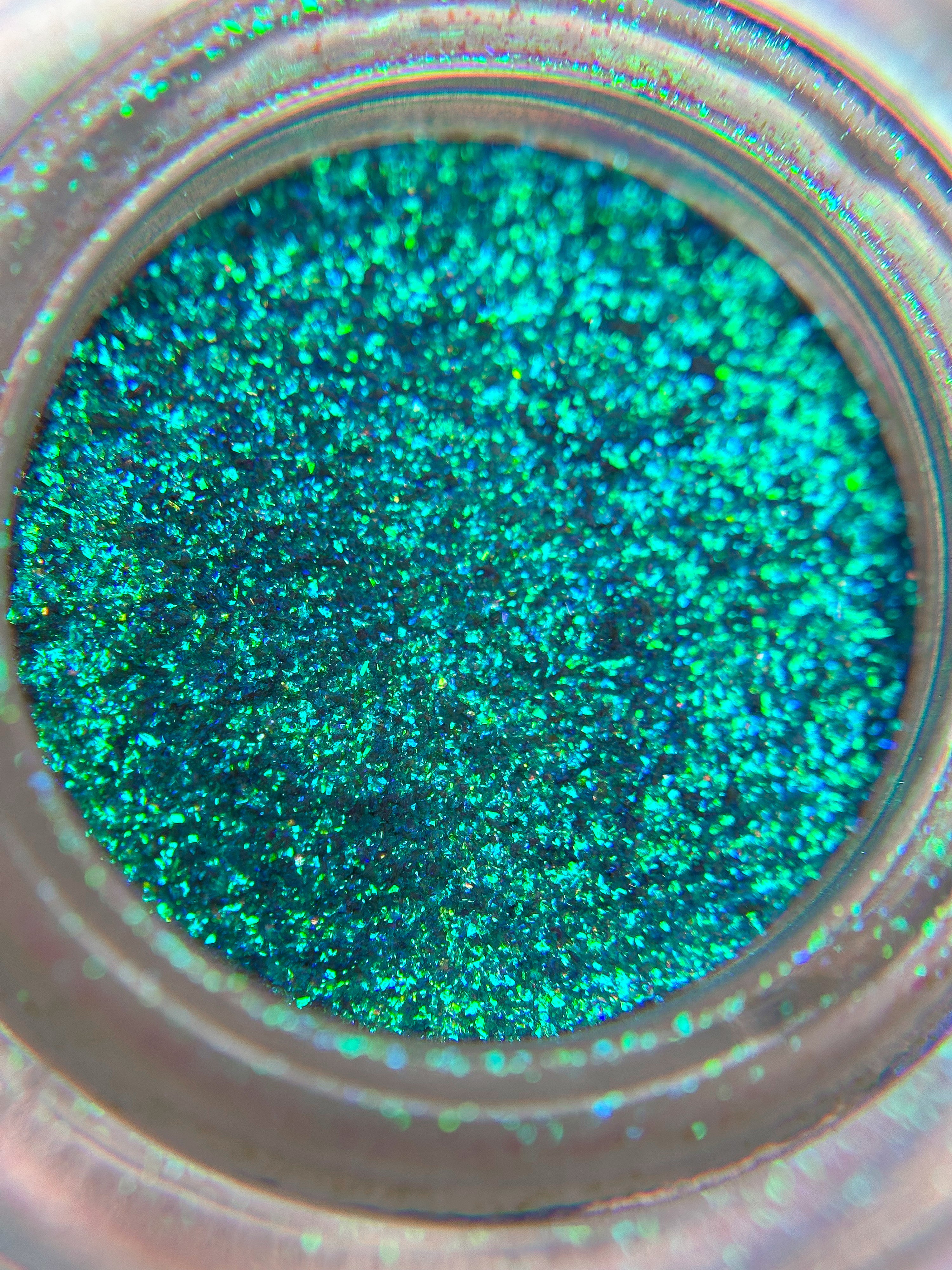 Hylia - Chromatic Iridescent Loose Eyeshadow