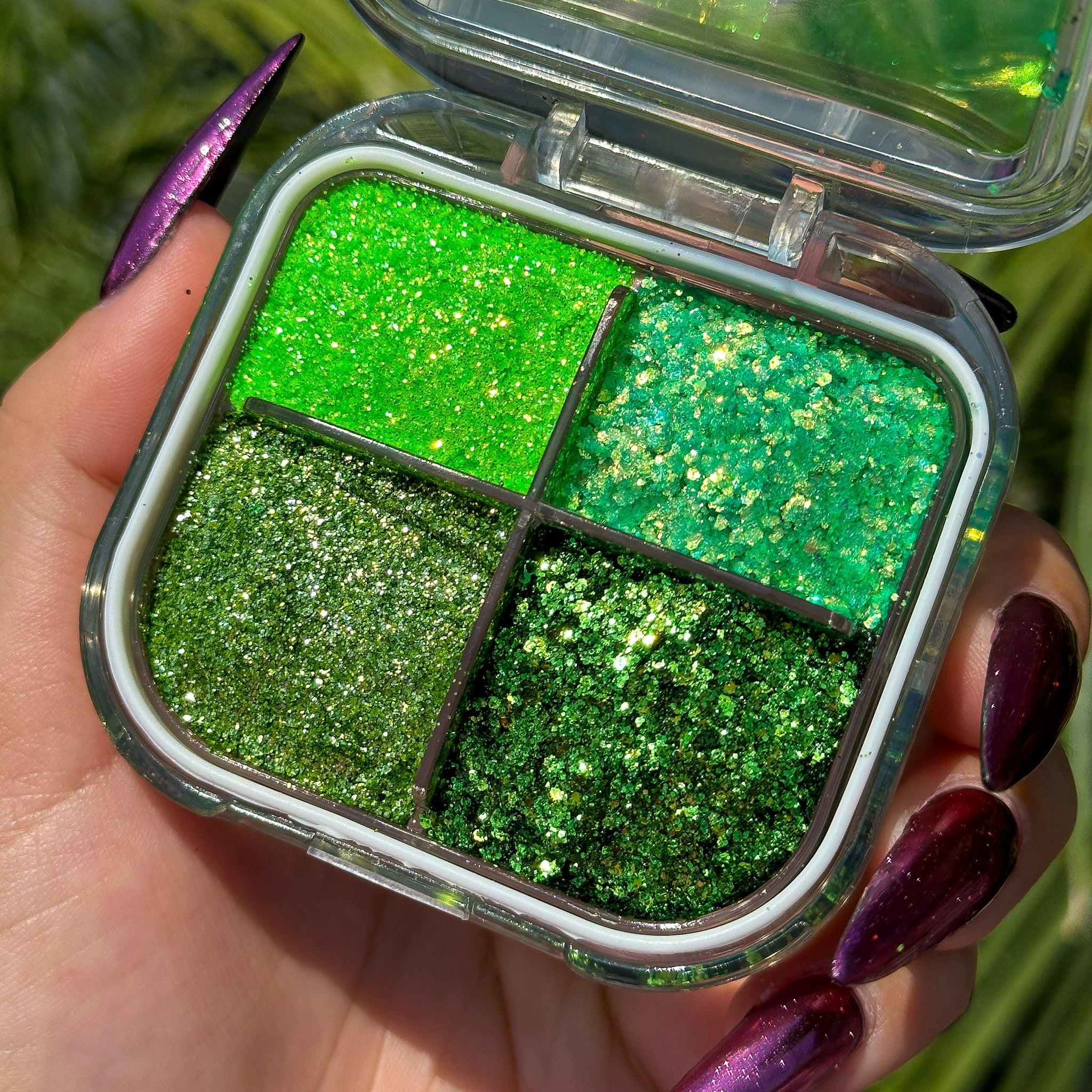 Slayfire Cosmetics Green Means Glow! - Glitter Gel Pocket Palette