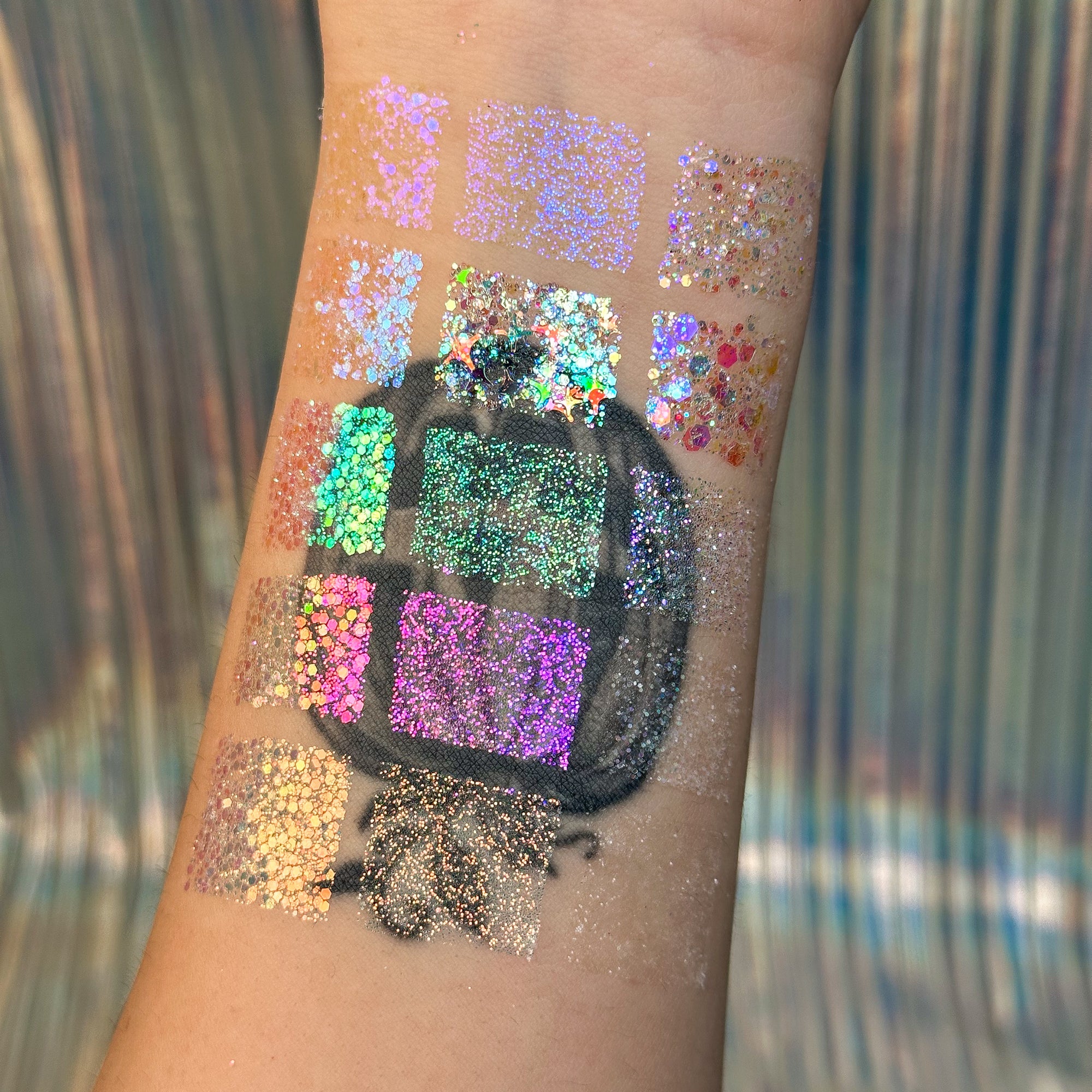 Diamond Skin - Mini 15 Color Glitter Palette