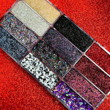 Load image into Gallery viewer, The &#39;To Die For&#39; Glitter Palette
