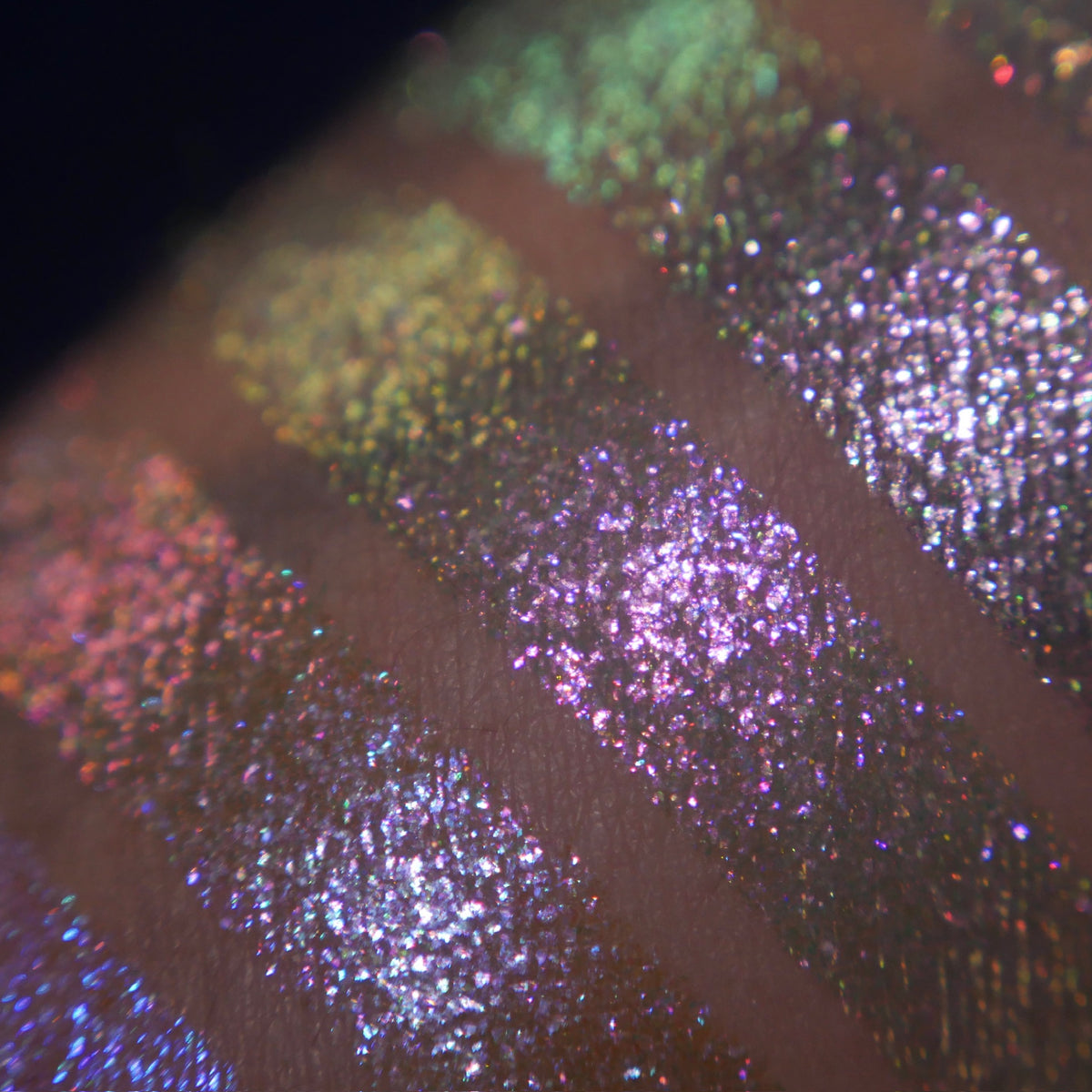 Mirage Iridescent Loose Eyeshadow