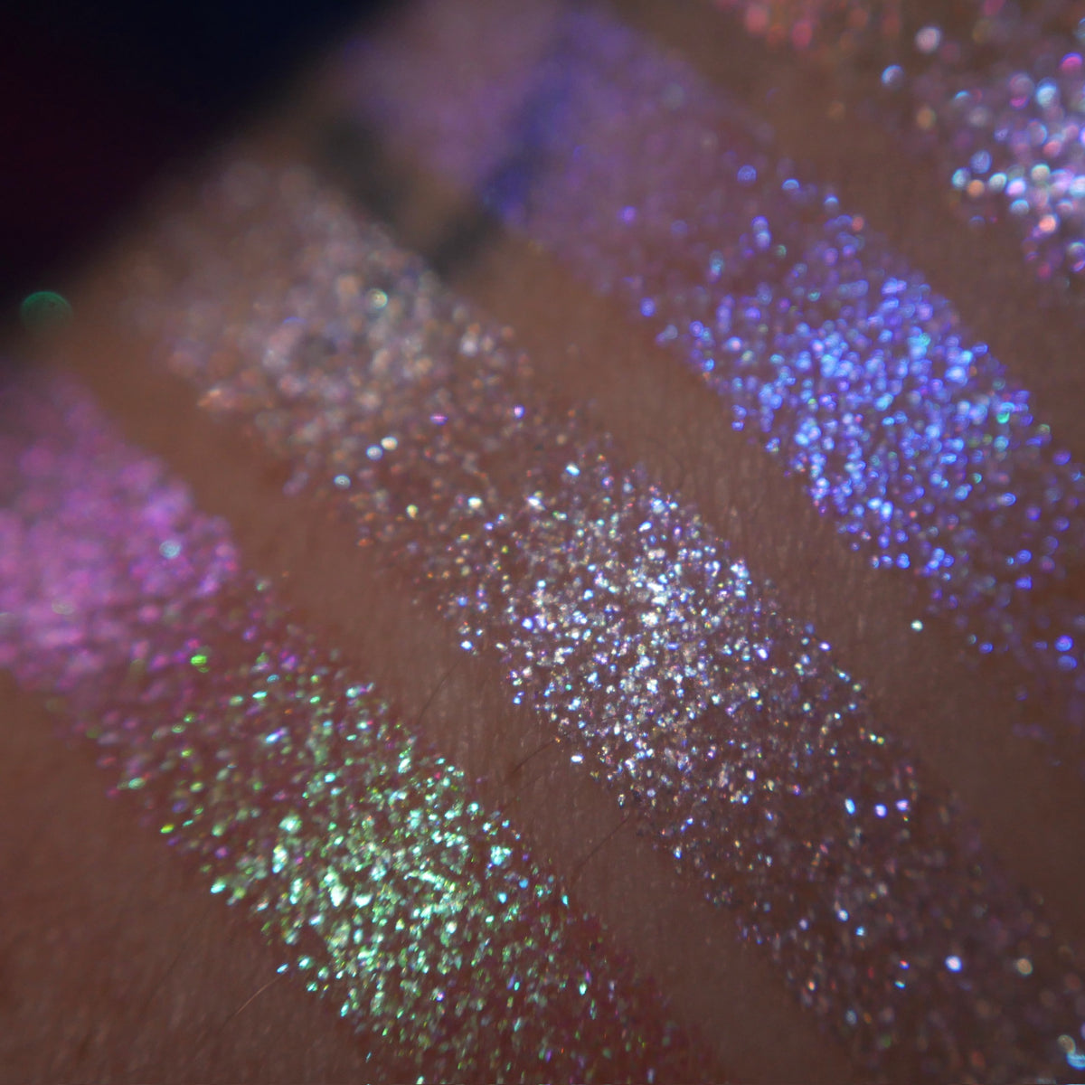 Infinity Iridescent Loose Eyeshadow