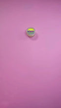 Load and play video in Gallery viewer, Lemon Glow Splash Liner
