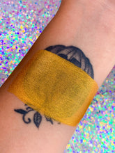 Load image into Gallery viewer, Gold Doubloon Splash Liner

