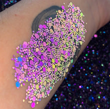 Load image into Gallery viewer, Nova Loose Glitter
