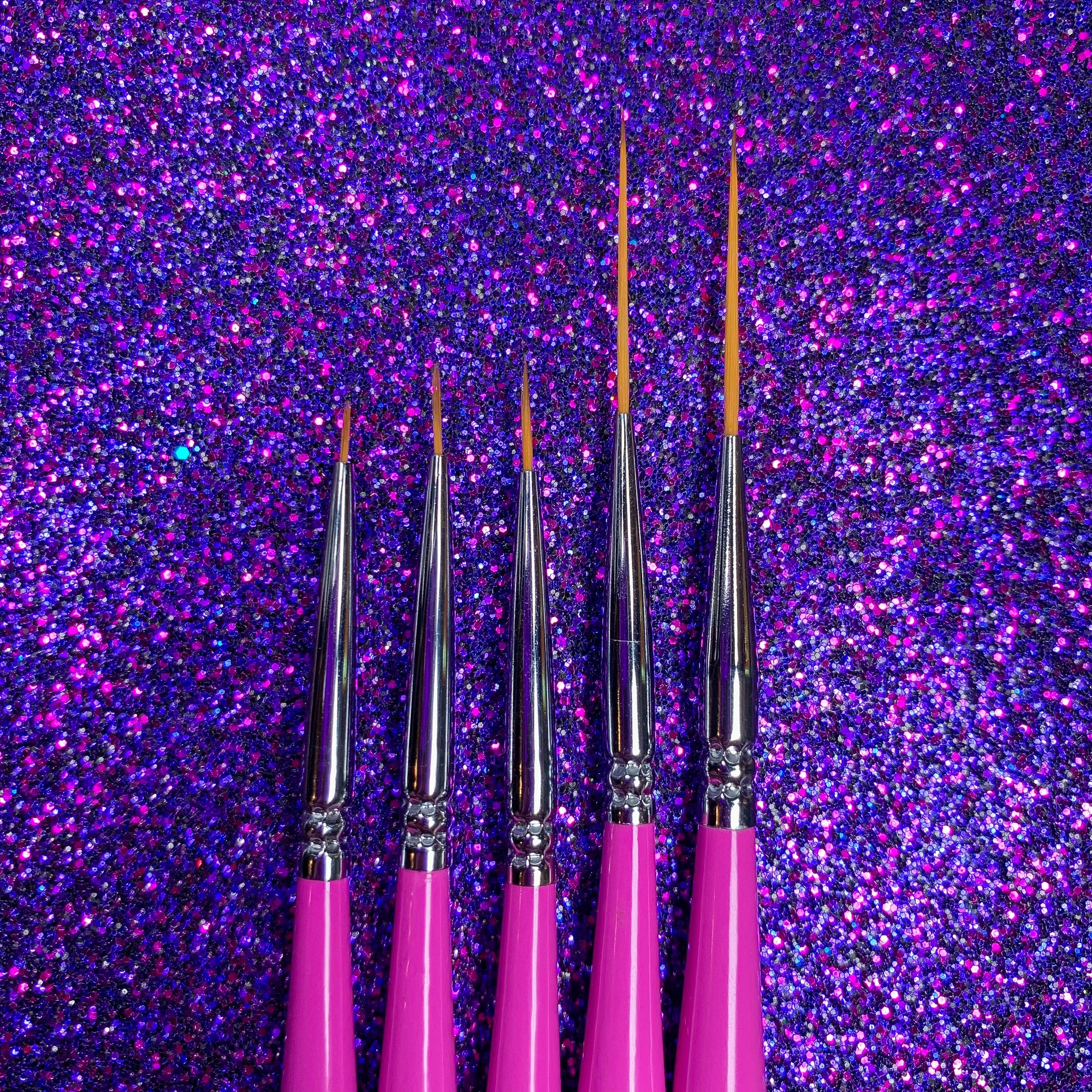 Graphic Liner Brush Set