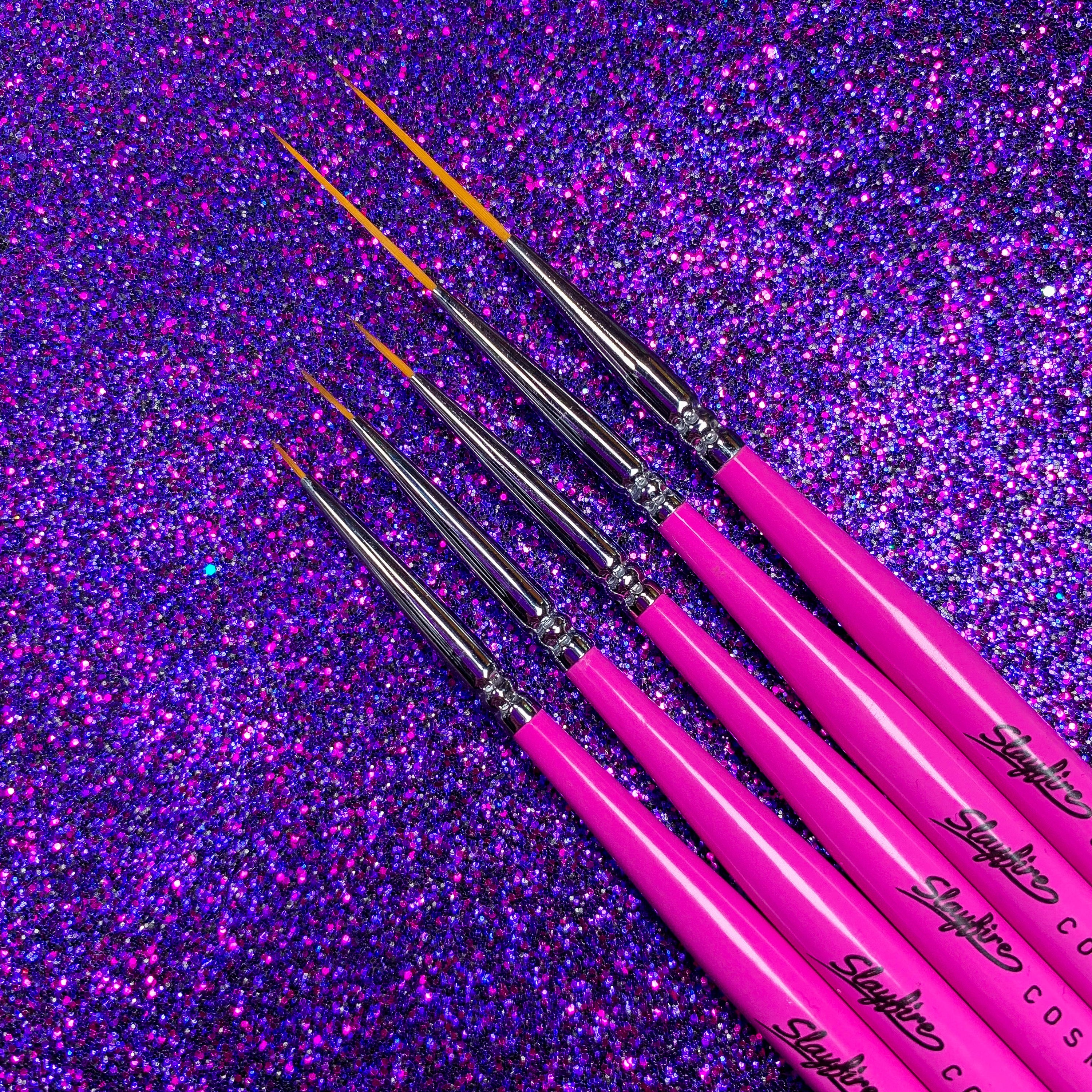 Graphic Liner Brush Set
